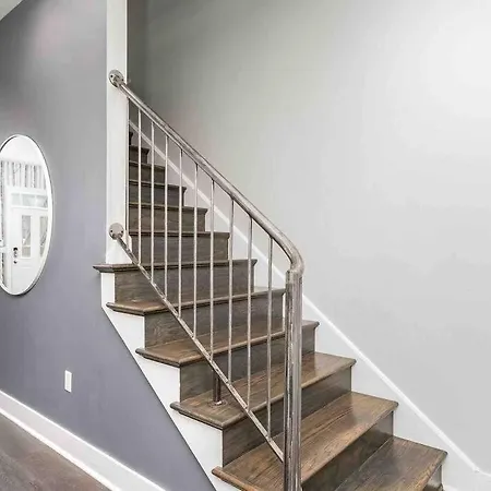 4 Bedroom 3 Bath Sleeps 10 Pet Friendly Private Backyard, 2 Car Garage, City Views, Close To All Stadiums And Casino Pittsburgh Extérieur photo