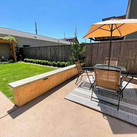 4 Bedroom 3 Bath Sleeps 10 Pet Friendly Private Backyard, 2 Car Garage, City Views, Close To All Stadiums And Casino Pittsburgh Extérieur photo