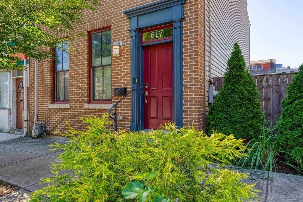Hébergement de vacances 4 Bedroom 3 Bath Sleeps 10 Pet Friendly Private Backyard, 2 Car Garage, Views, Close To Stadiums And Casino
